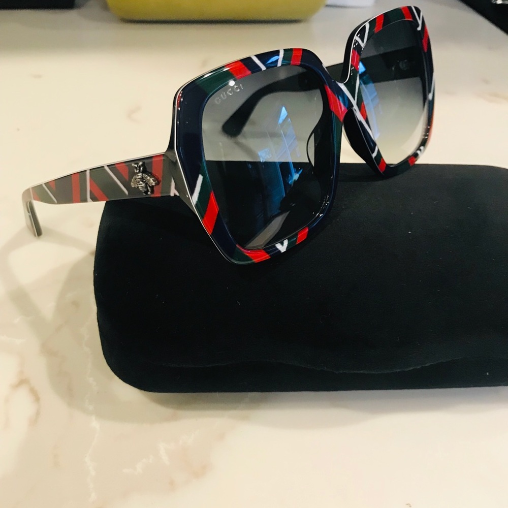 Gucci Sunglasses ๐ถ๐ถ๐ถ๐ถ - Picture 8 of 8